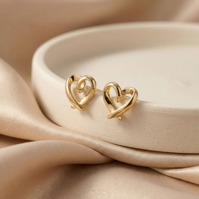 10K Yellow Gold Amour Ribbon Heart Earrings