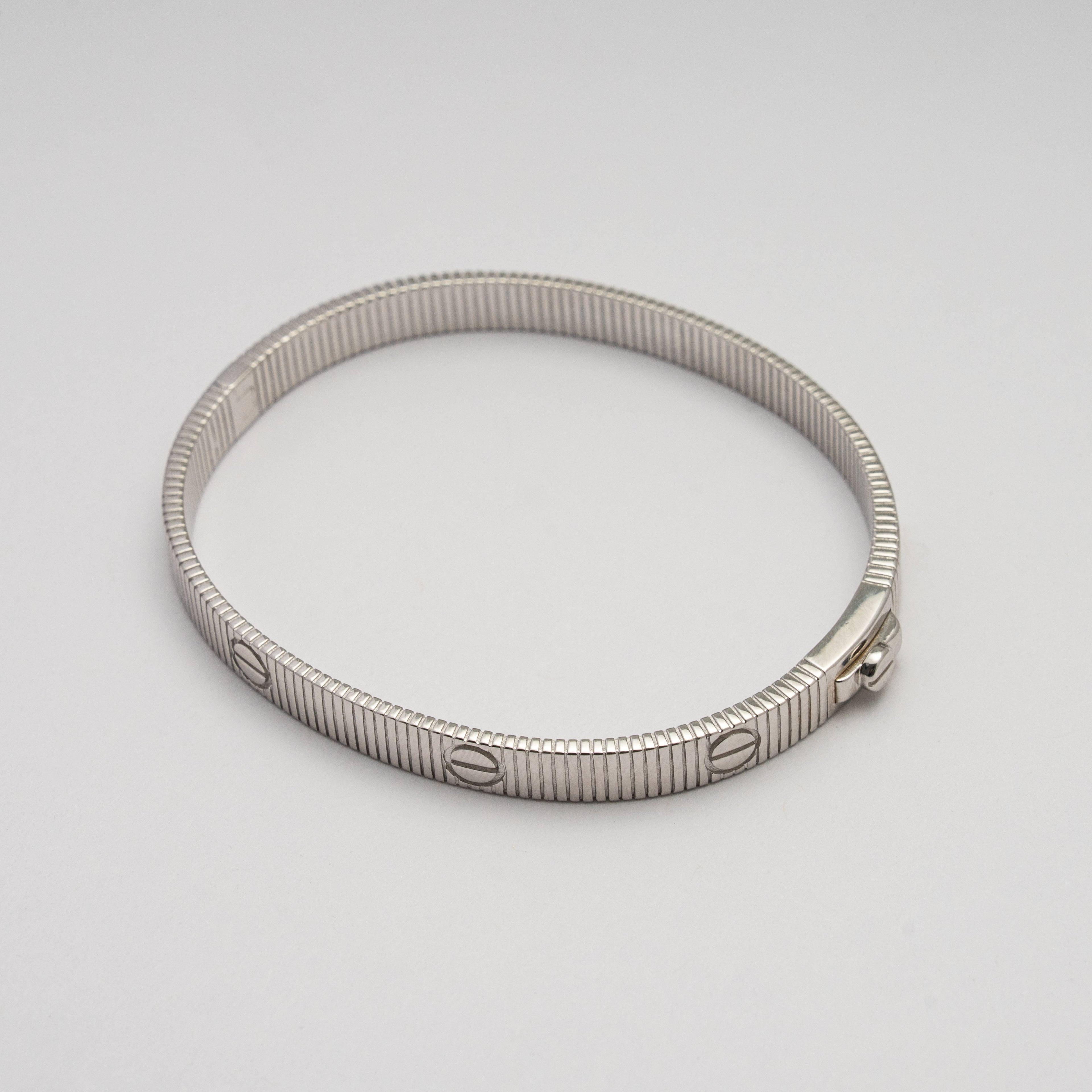 Sterling Silver Ribbed Love Bangle